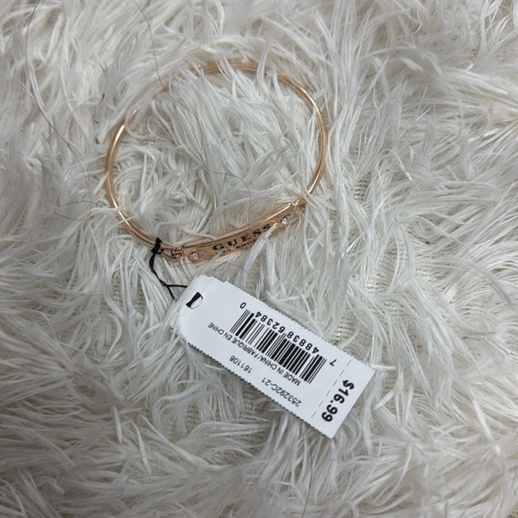 Guess brand new bracelet - Picture 3 of 5